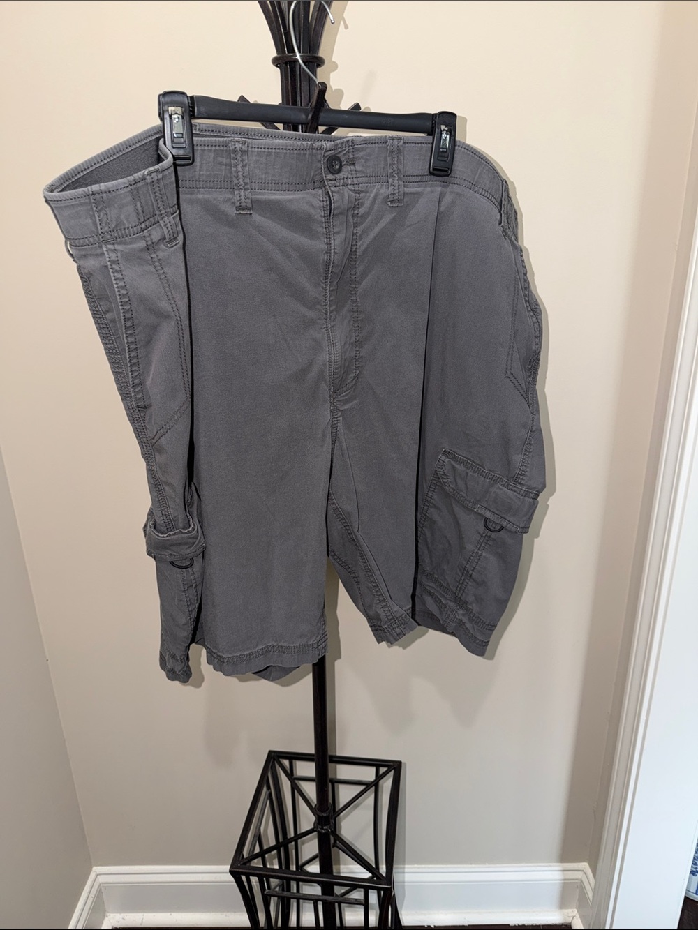 Lee Extreme Motion Black Gray Shorts with Yellow Branding